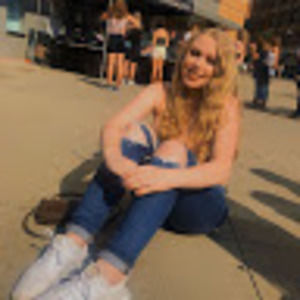 Meet your Posher, Abbey